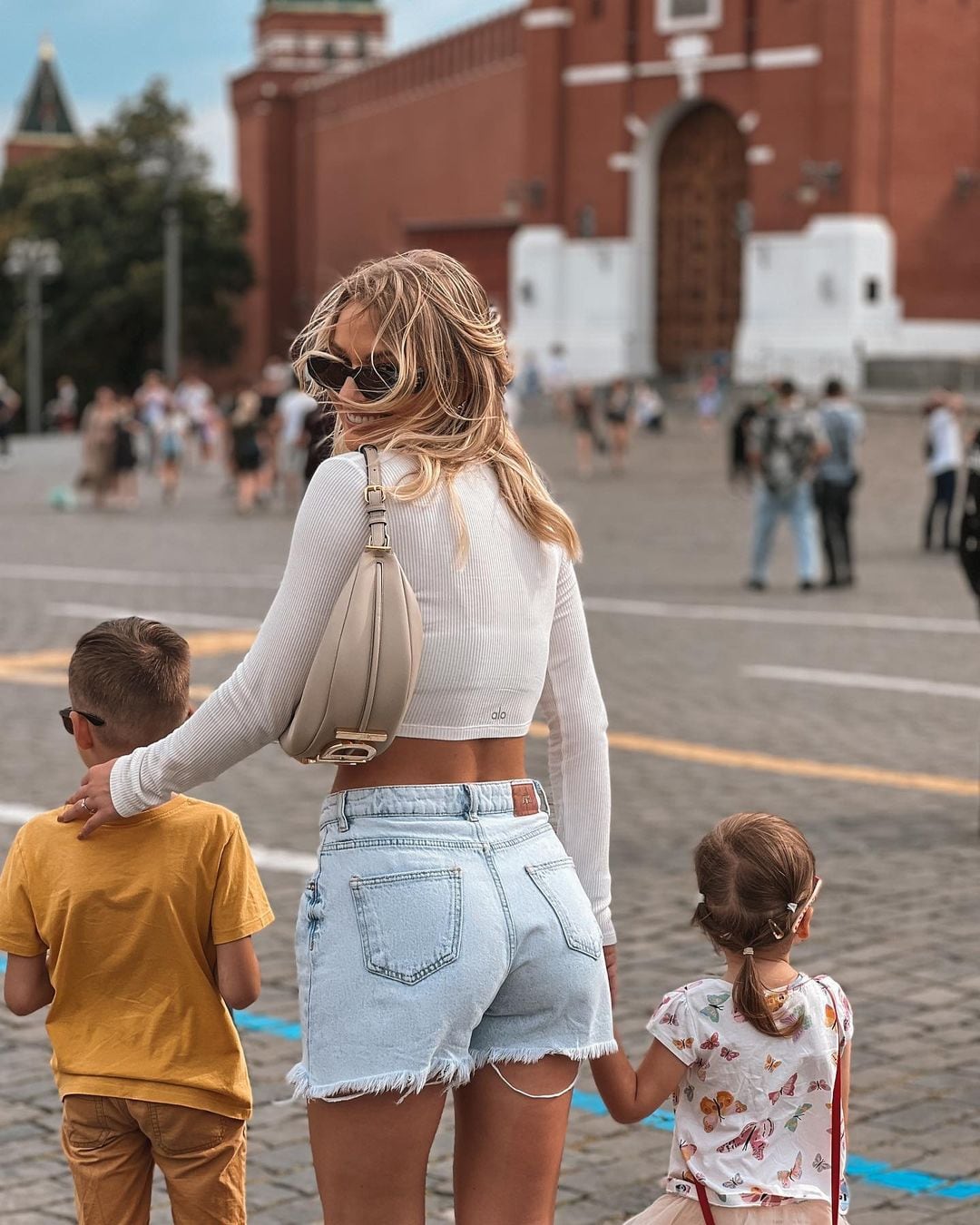 Irina Baeva se reencuentra con su familia