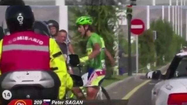 VIDEO: Tremendo 'enfado' de ciclista en La Vuelta de España