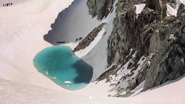 Lago en mont blanc