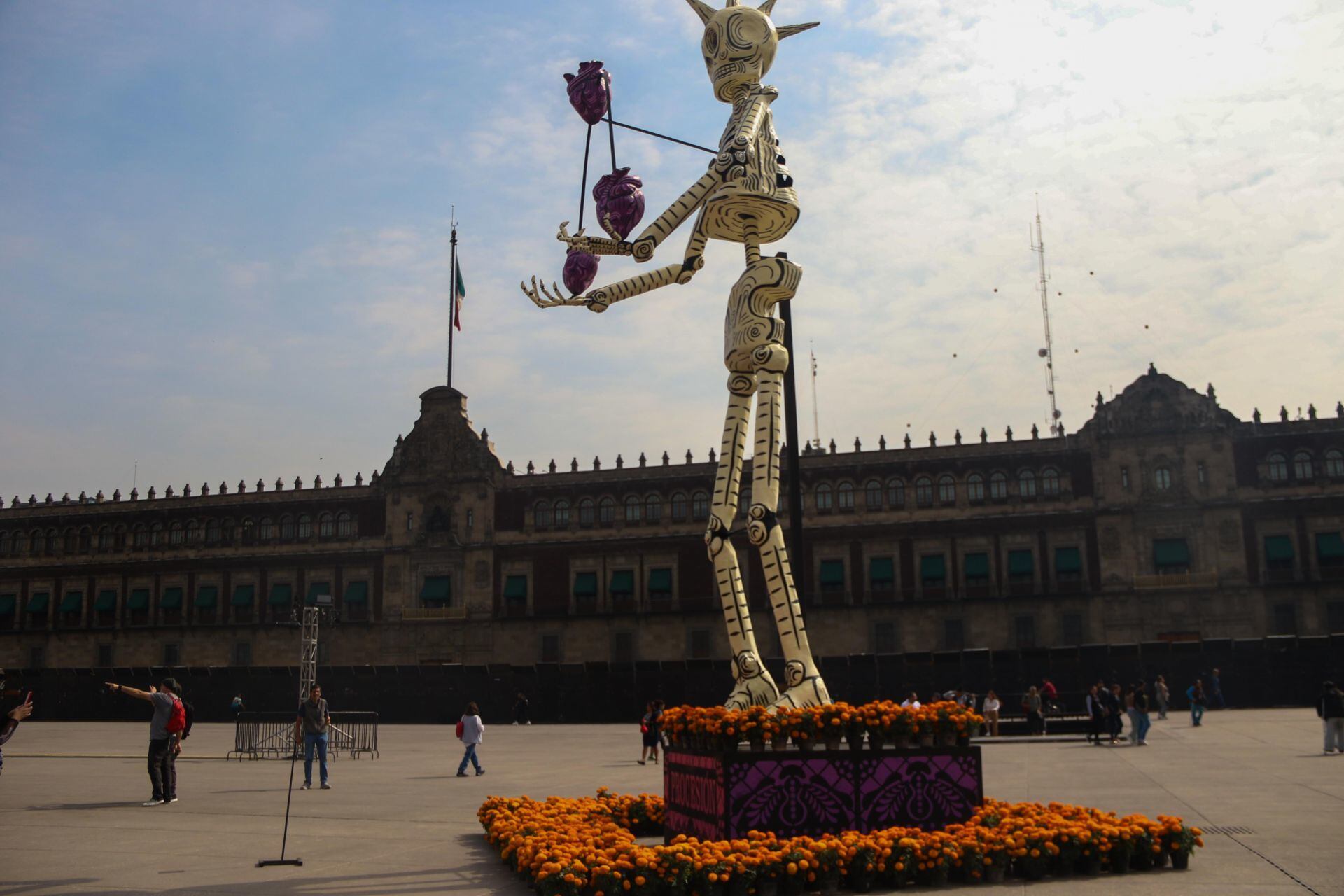 Mega ofrenda por el Día de Muertos en el Zócalo 2024