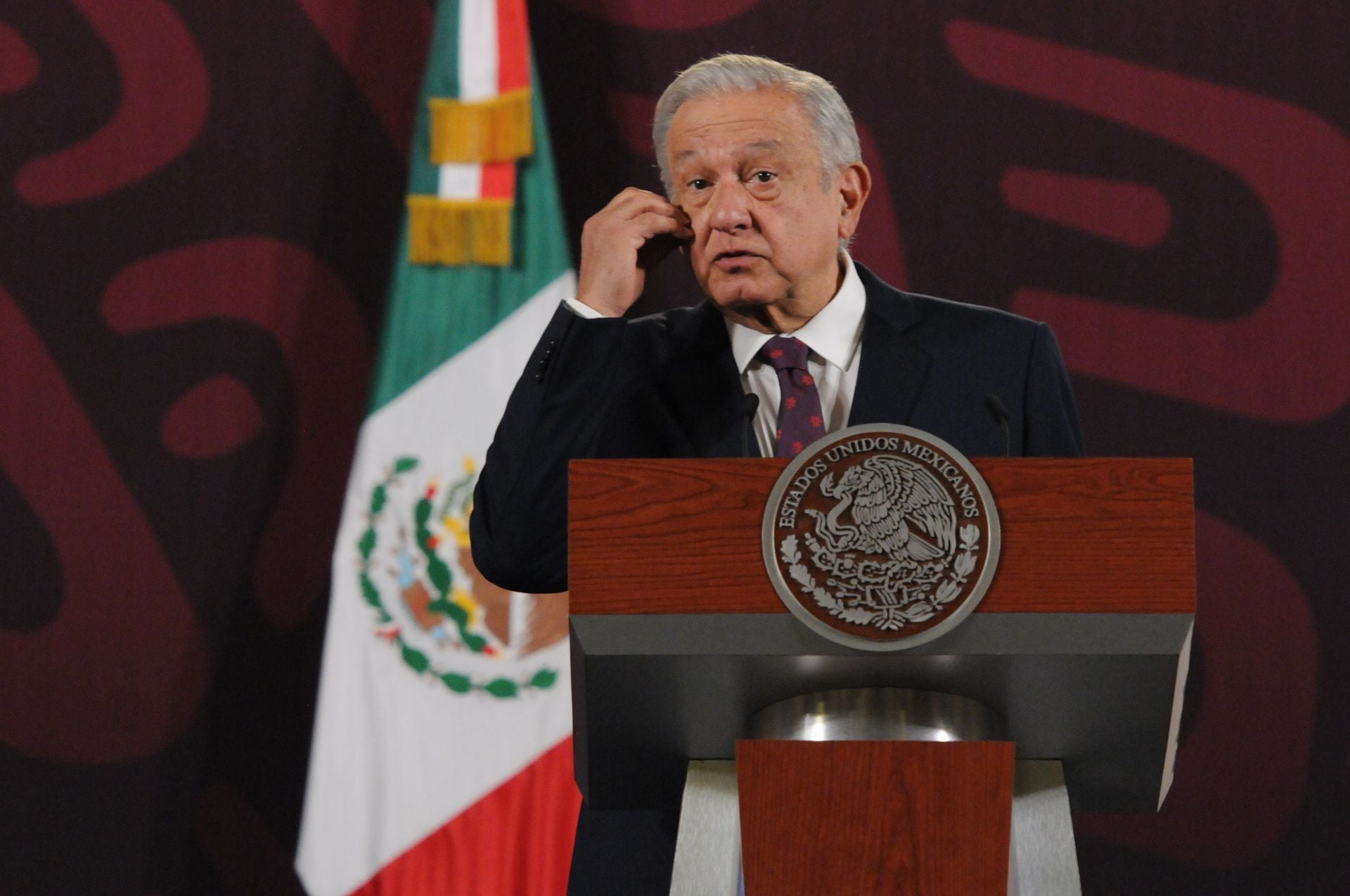 AMLO busca nueva reforma para la consulta de revocación de mandato