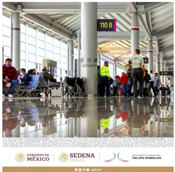 AMLO presume con fotos que el AIFA es el mejor aeropuerto de Latinoamérica en su mañanera