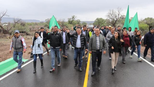 Ricardo Gallardo entrega nuevos caminos en Villa de Reyes