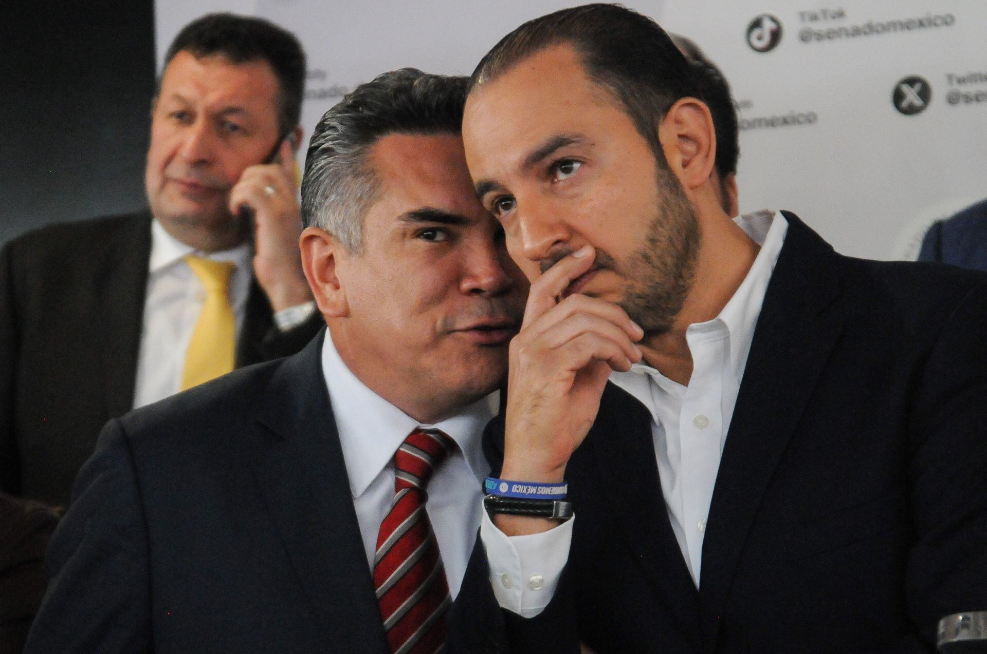 Alejandro Moreno, líder del PRI, y Marko Cortés, líder del PAN