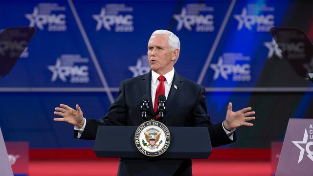 Critican nombramiento de Mike Pence como encargado de combate al coronavirus en EU.