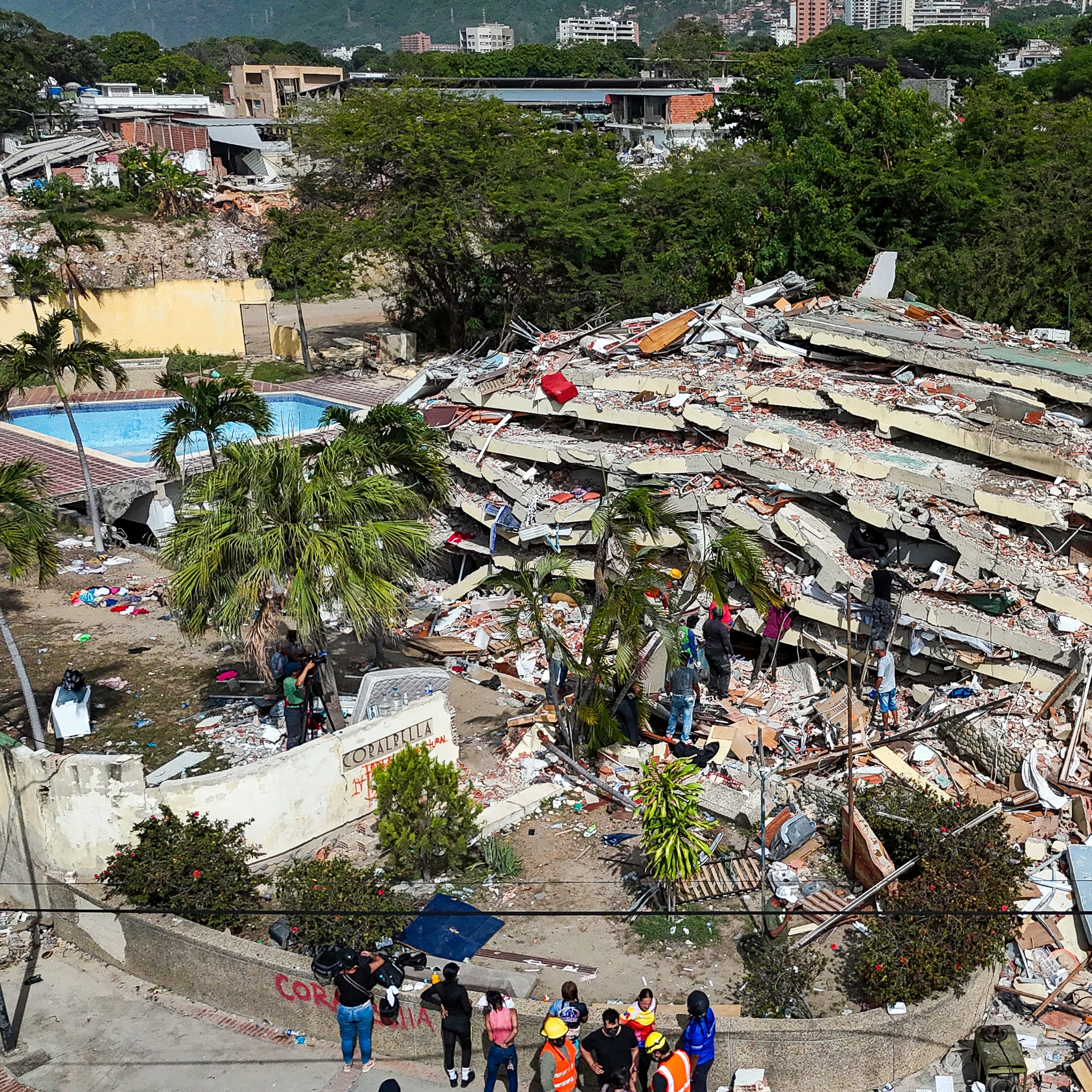 Venezuela supera los 2 mil 500 muertos por los terremotos