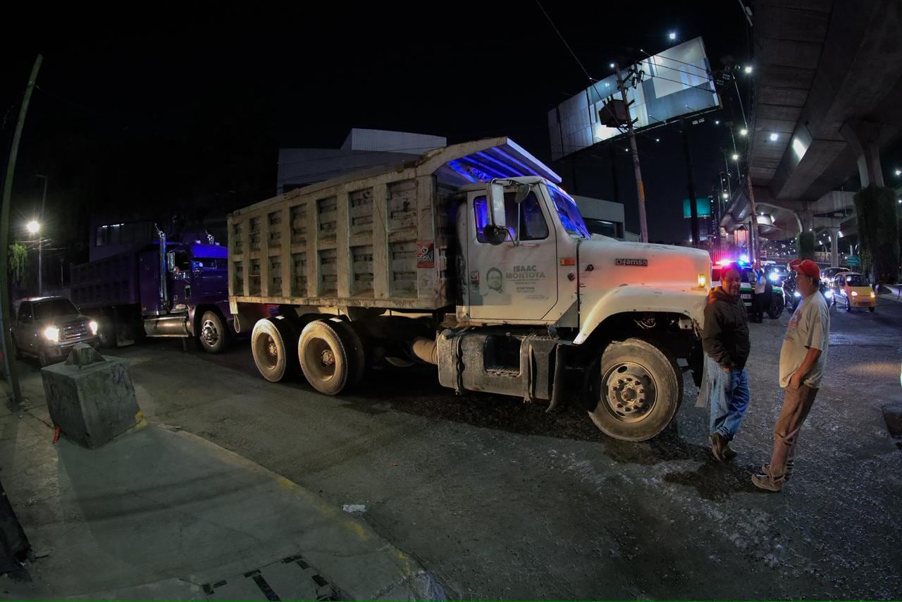 Alcalde Isaac Montoya Márquez da el banderazo de inicio a la rehabilitación del Periférico Norte en Naucalpan.