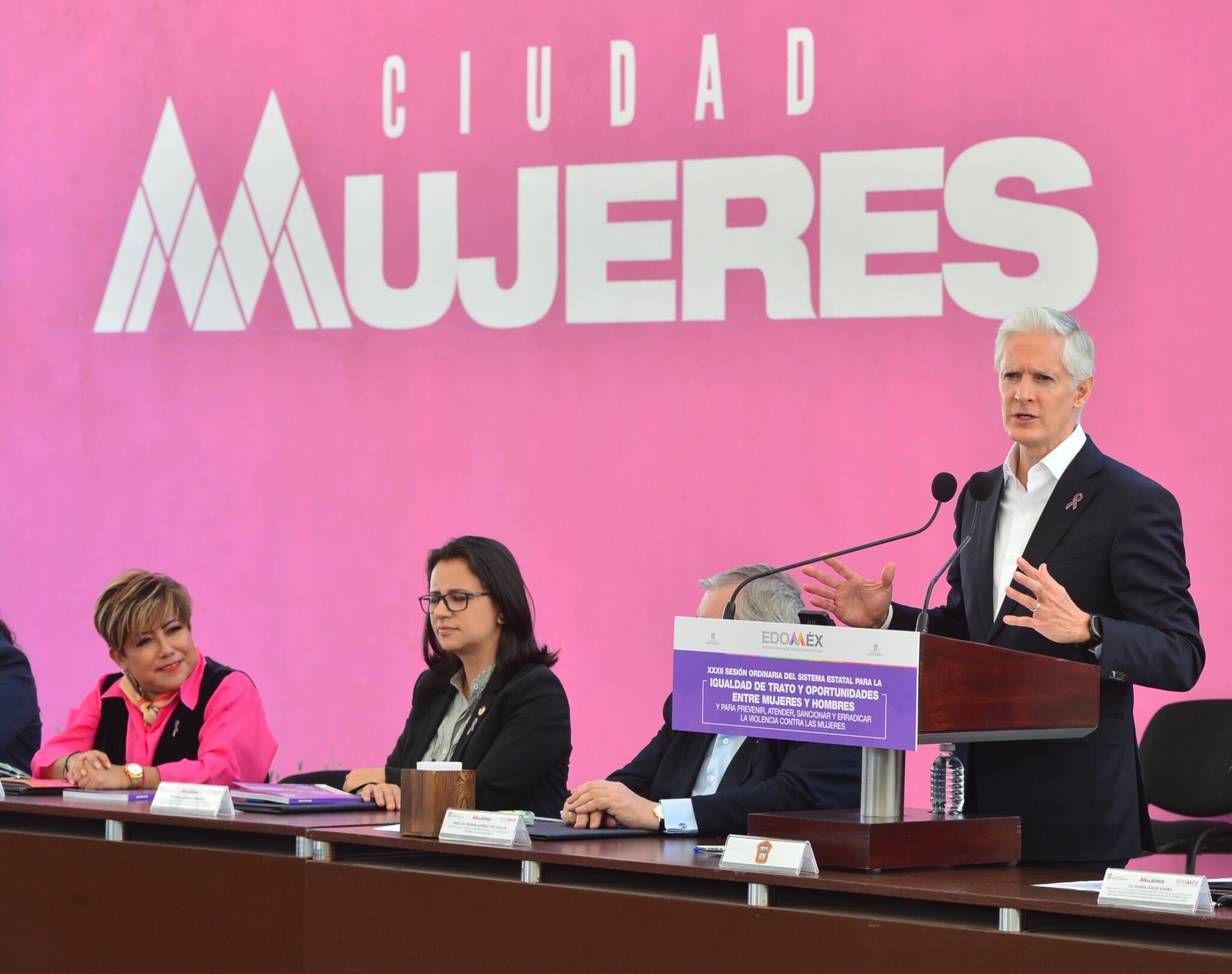 Alfredo Del Mazo inaugura Ciudad de Mujeres en La Paz