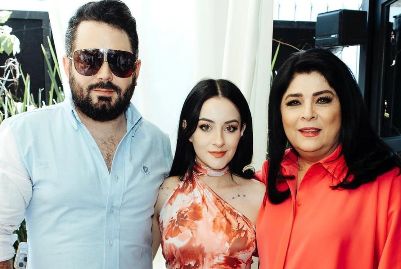 Victoria Ruffo, Ana Dalay y José Eduardo Derbez