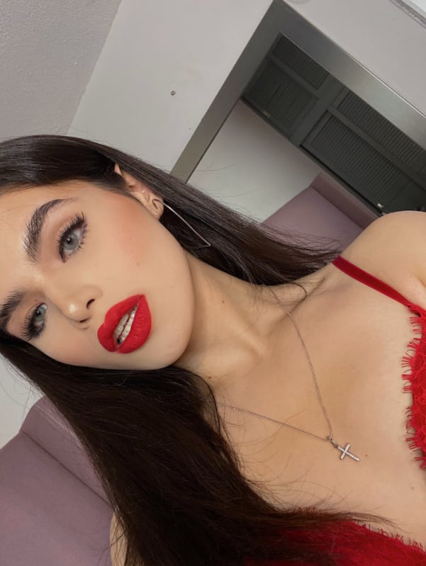 Elvira, compró un departamento gracias a OnlyFans