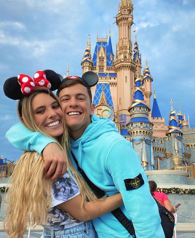 Lele Pons y Guaynaa se van a Disneylandia