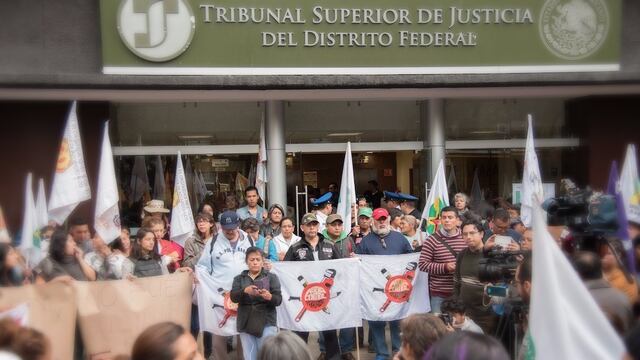 Manifestación fuera del TSJDF