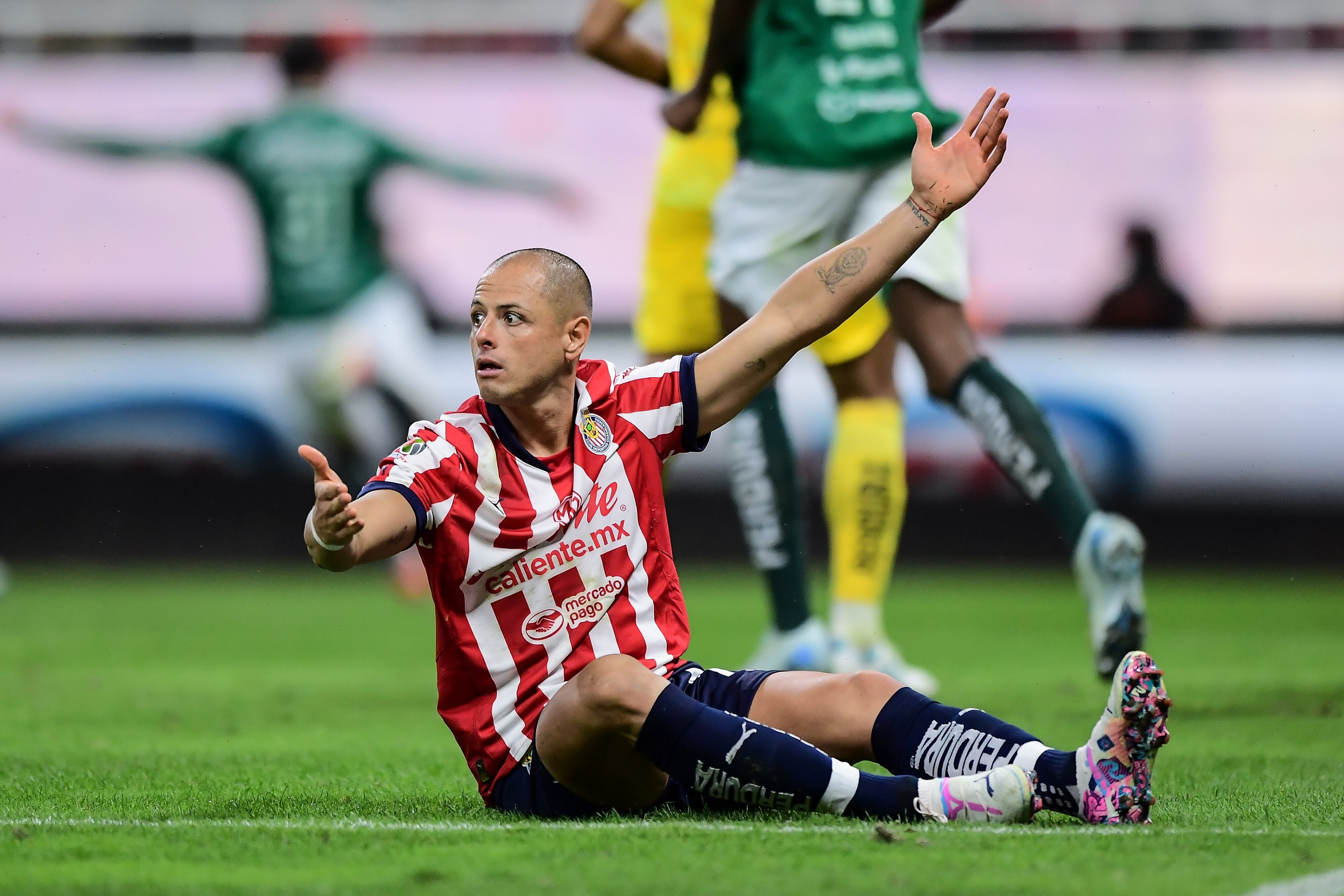 Chicharito Hernández no es convocado para el partido de Chivas vs Rayados