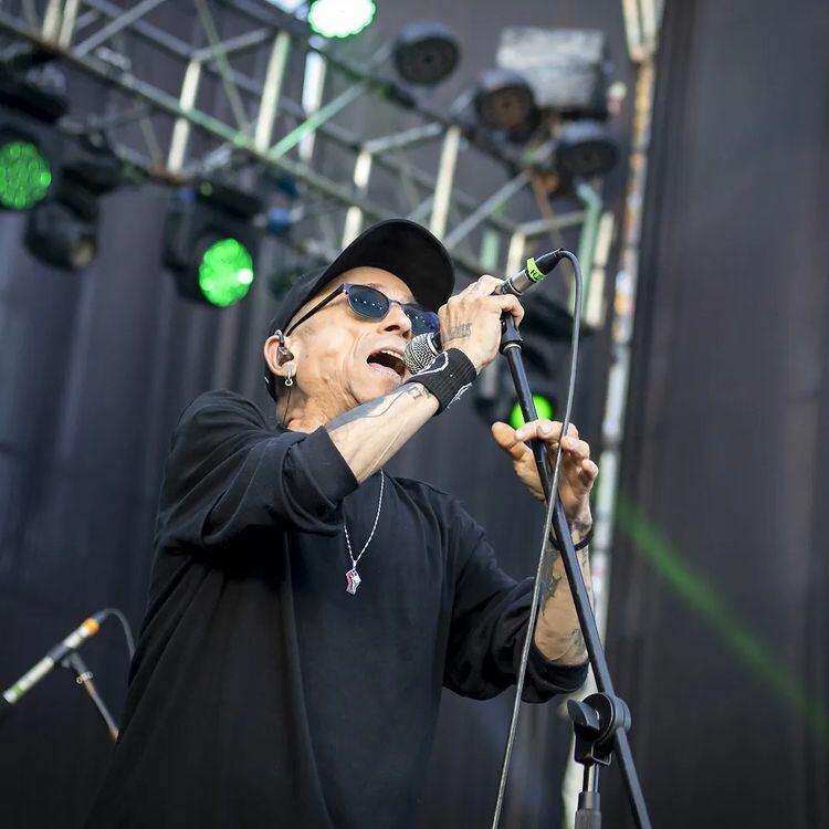 Claudio García, vocalista de Los Miserables.