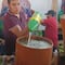 TikTok: Compran cantarito de tequila de más de 5 mil pesos y el final los dejará con sed (VIDEO)