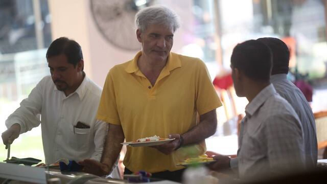 José Manuel Mireles momentos después de su salida del penal de Tepic, Nayarit.