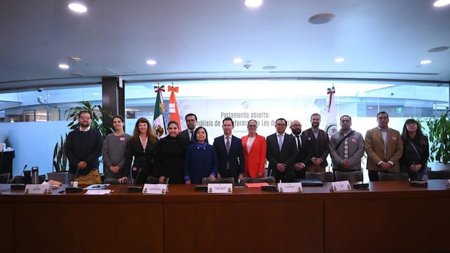 Movimiento Ciudadano realiza un parlamento abierto en el Senado para discutir la reforma a la Ley de Amparo.