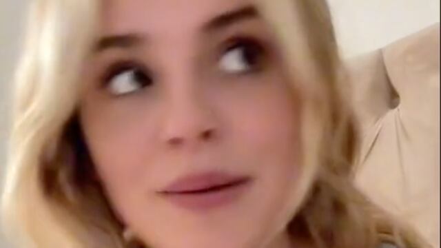 Usuaria de TikTok cuenta cómo una amiga la dejó sin ropa