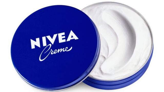 Lata de azul de crema Nivea