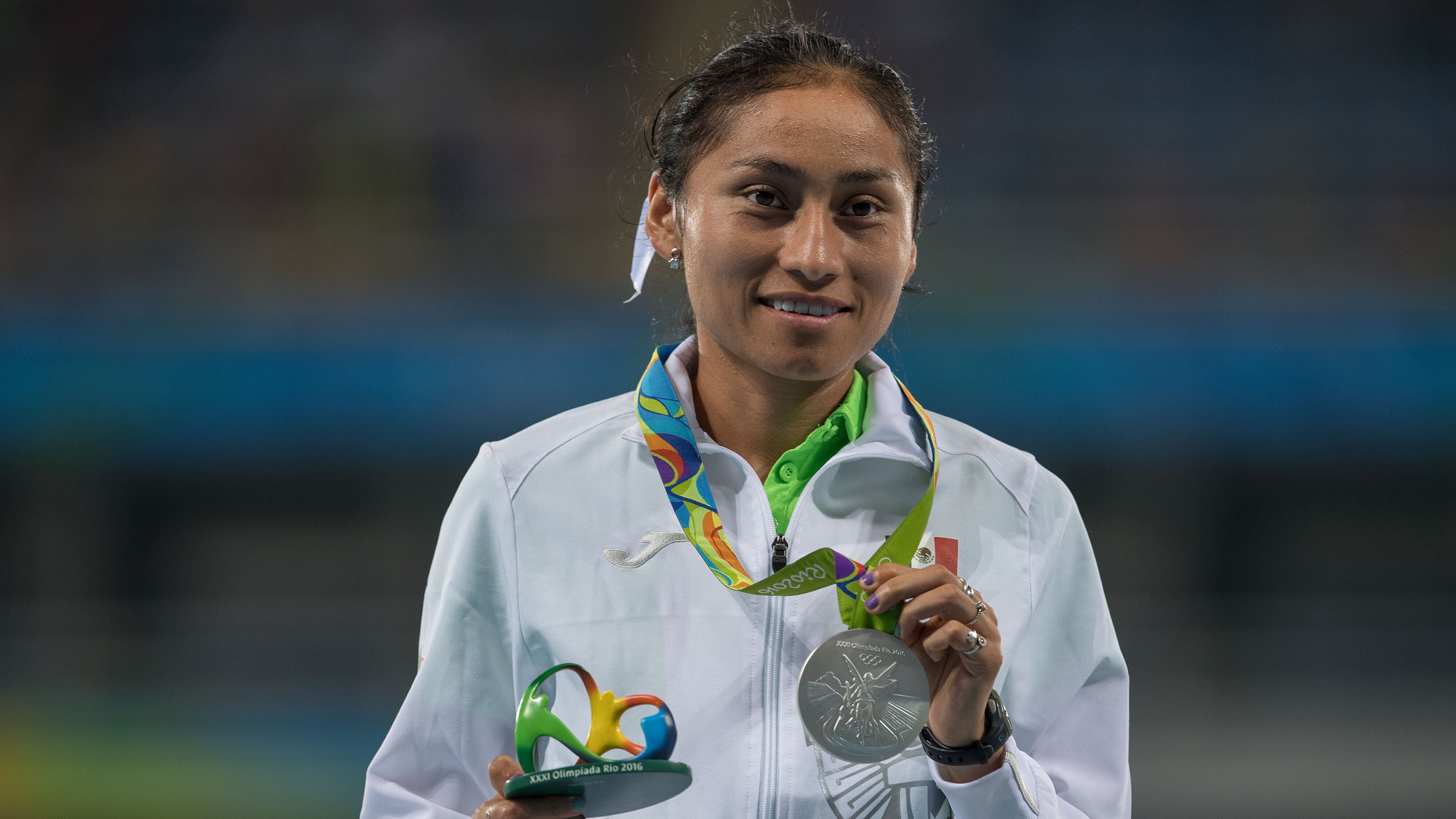 Investigan a Lupita González por falsificar documentos