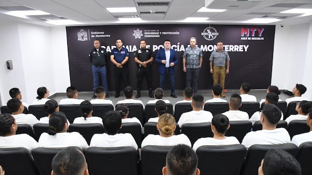 Ingresan 65 nuevos cadetes a la Academia de Policía de Monterrey.
