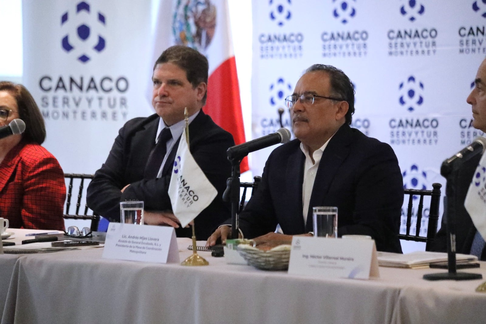 Andrés Mijes plantea ante CANACO una coordinación metropolitana con visión de Estado.