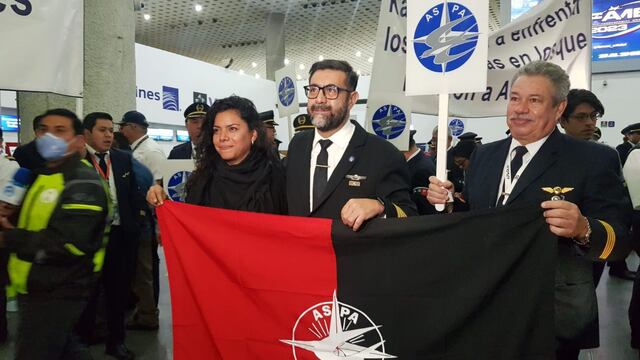 Inicia una huelga tras cierre de Aeromar