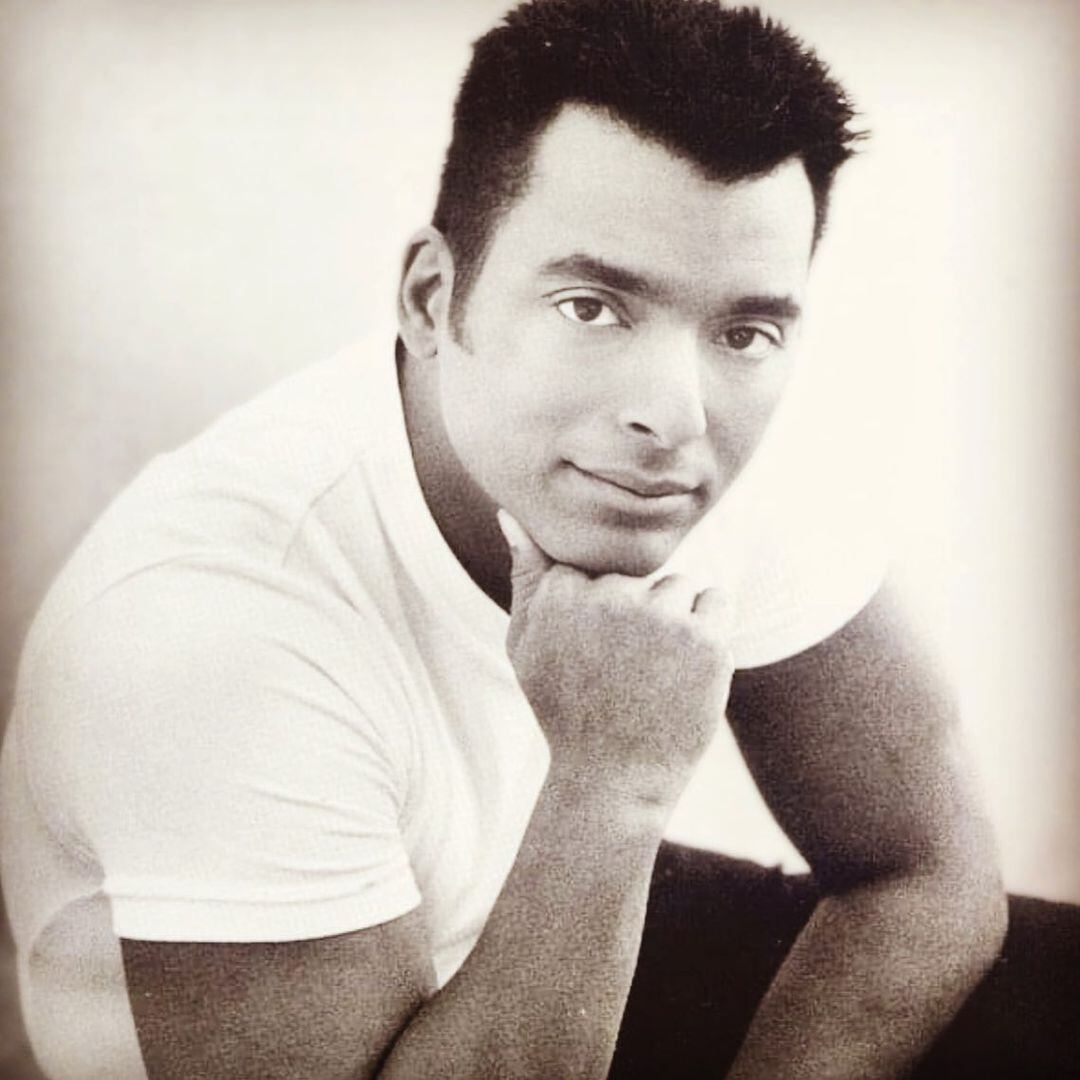 ¿Quién es Jon Secada? El cantautor se integra al 90's Pop Tour para darle un empujón