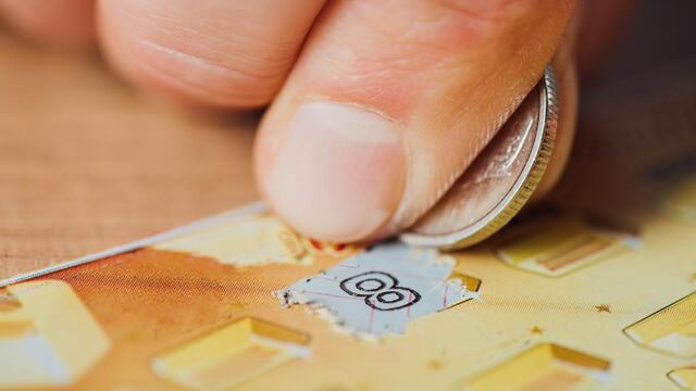 Migrante gana la lotería y lo arrestan por no tener papeles