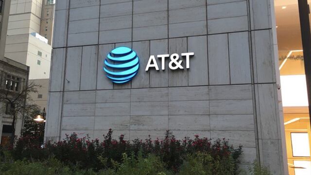 AT&T. Deslinde de guerra sucia contra AMLO.