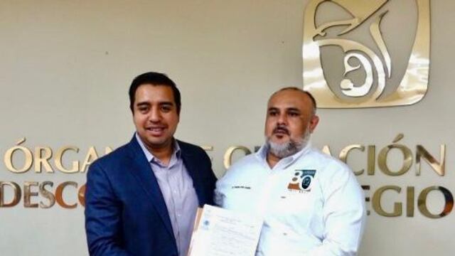 Santa Catarina acuerda construcción de hospital de alta especialidad con el IMSS.
