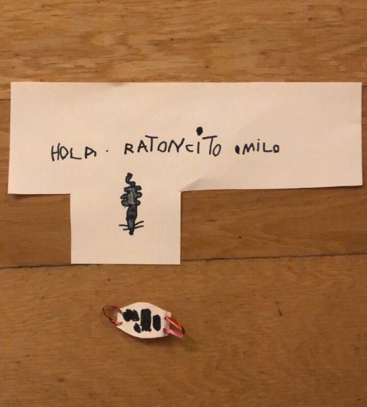 Dibujo y cubrebocas para el ratón de los dientes