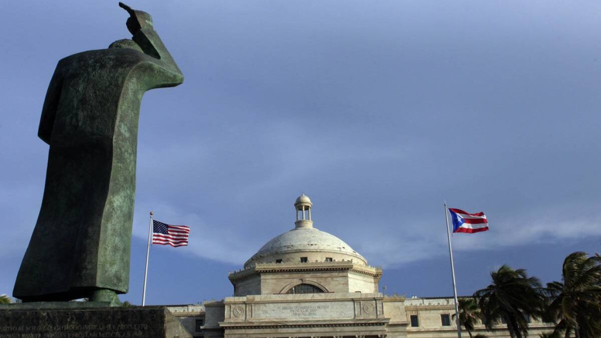 Puerto Rico debate abolir una histórica prohibición contra los peinados afro
