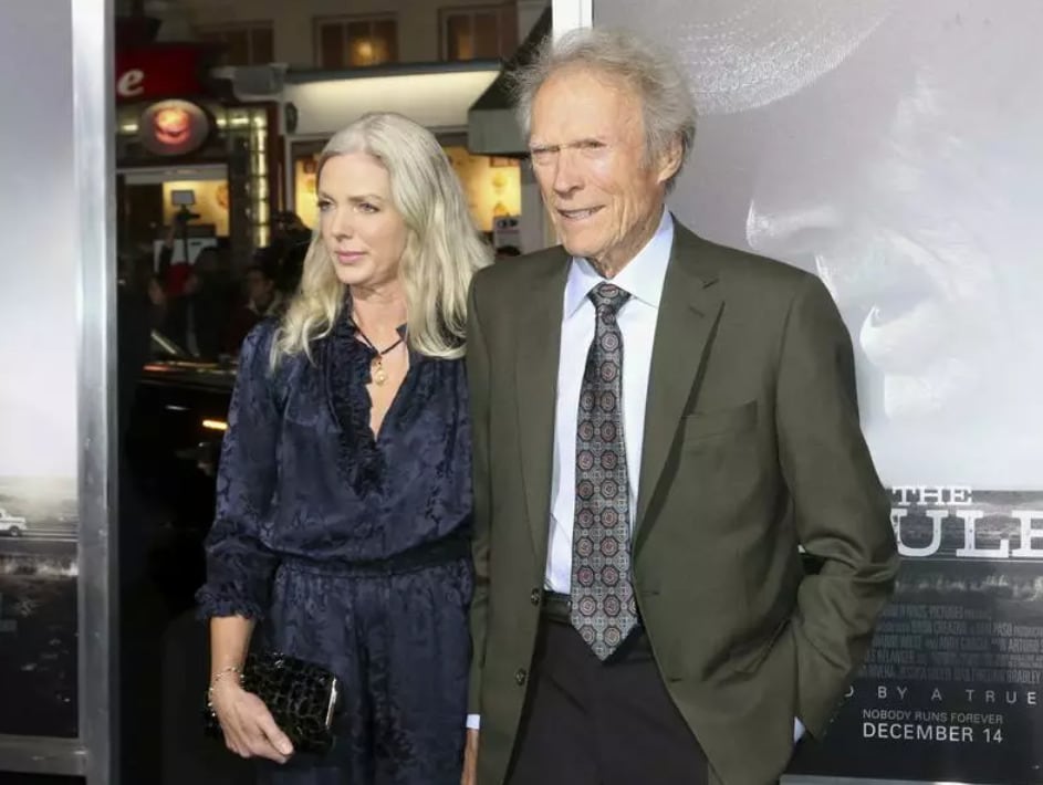 Clint Eastwood y Christina Sandera