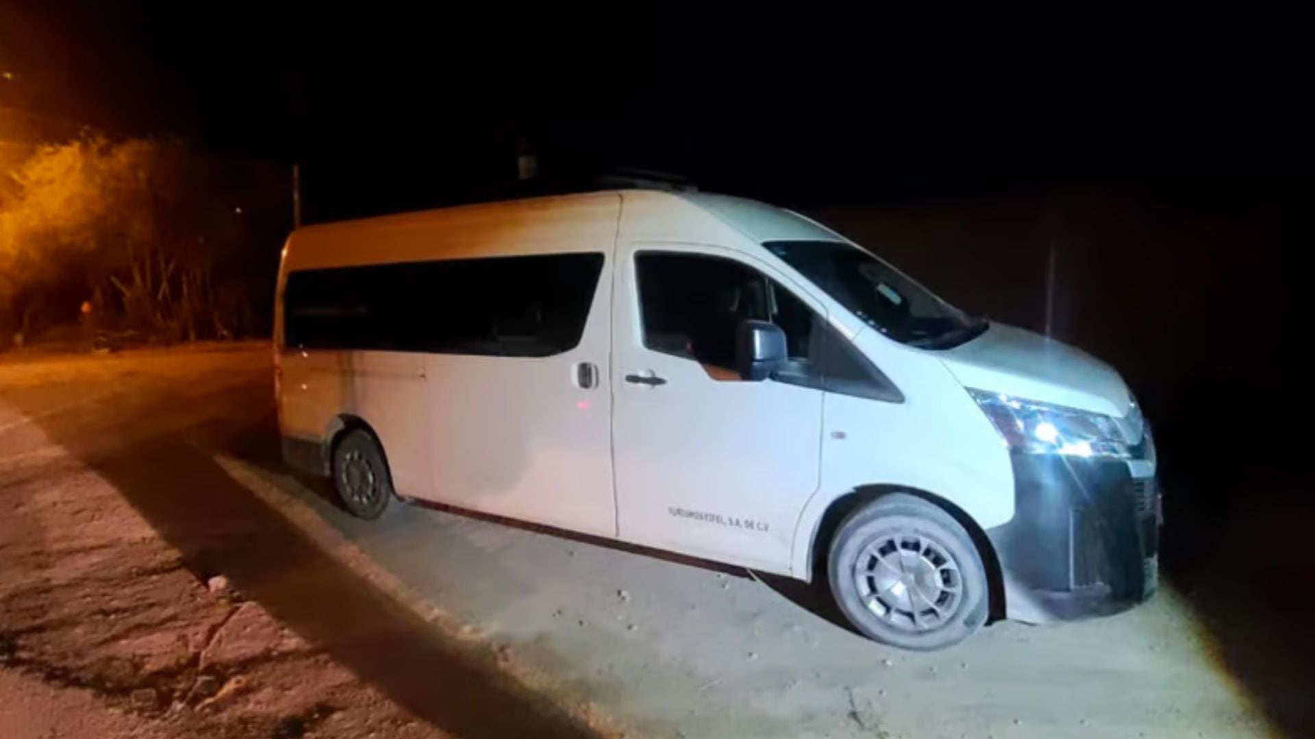 Camionetas similares en donde viajaban las 23 personas