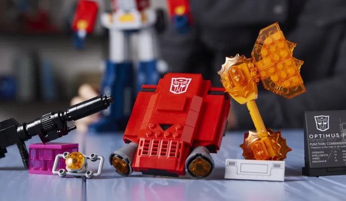 Figura LEGO Optimus Prime que se transforma
