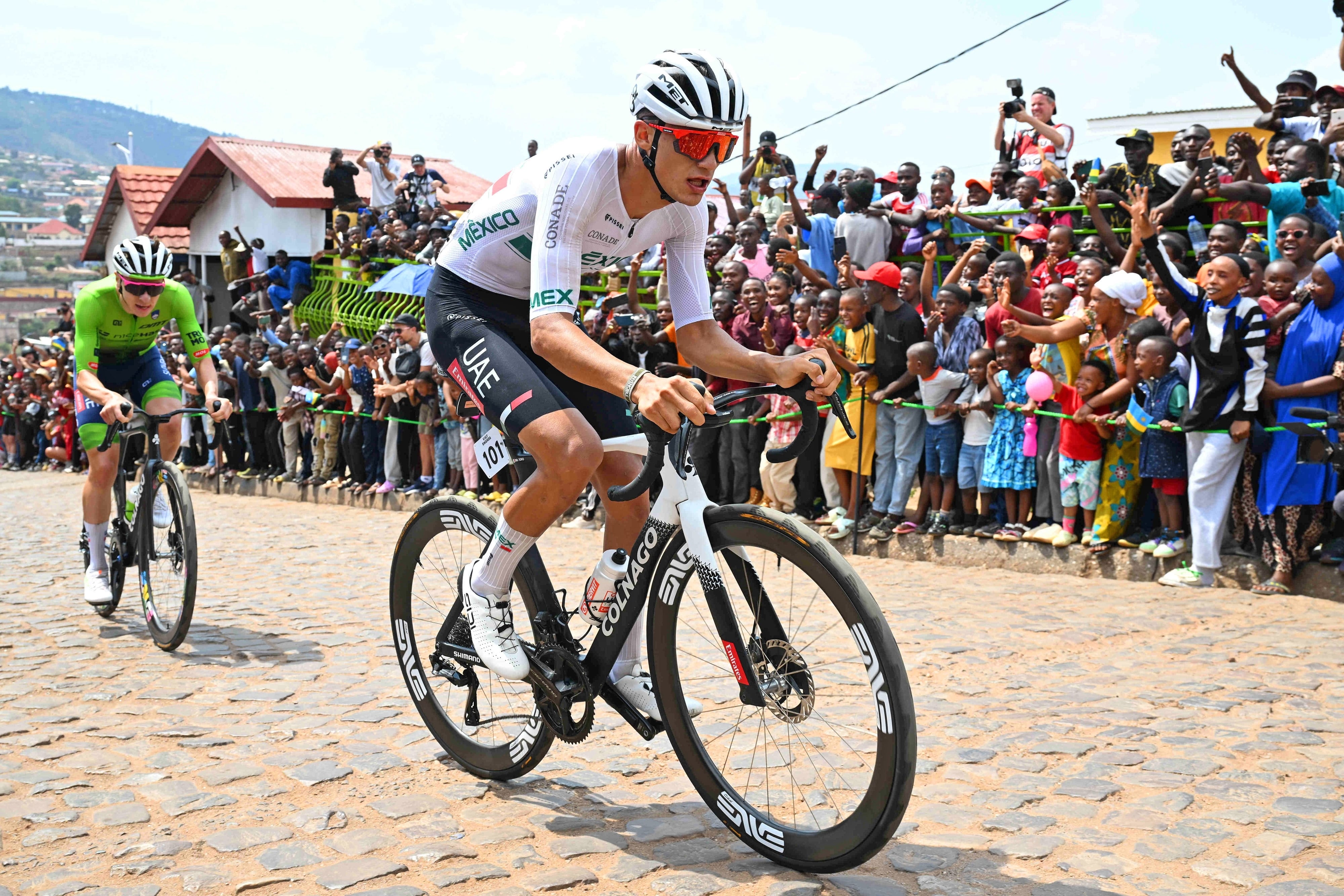¿Cuándo y cómo ver al mexicano Isaac del Toro en el Giro dell’Emilia 2025?