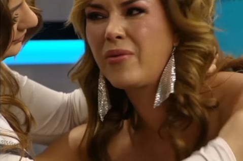 Alicia Machado y Miss Nepal