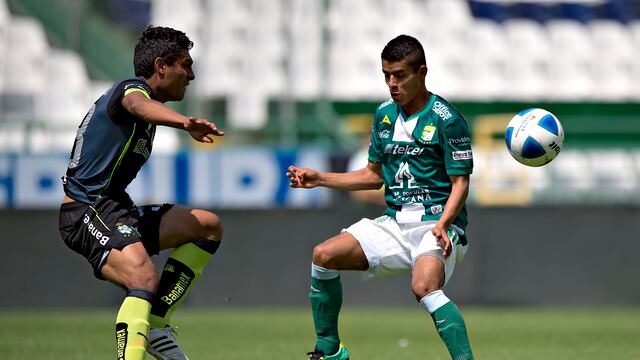 Jorge Luis Calderón con León.