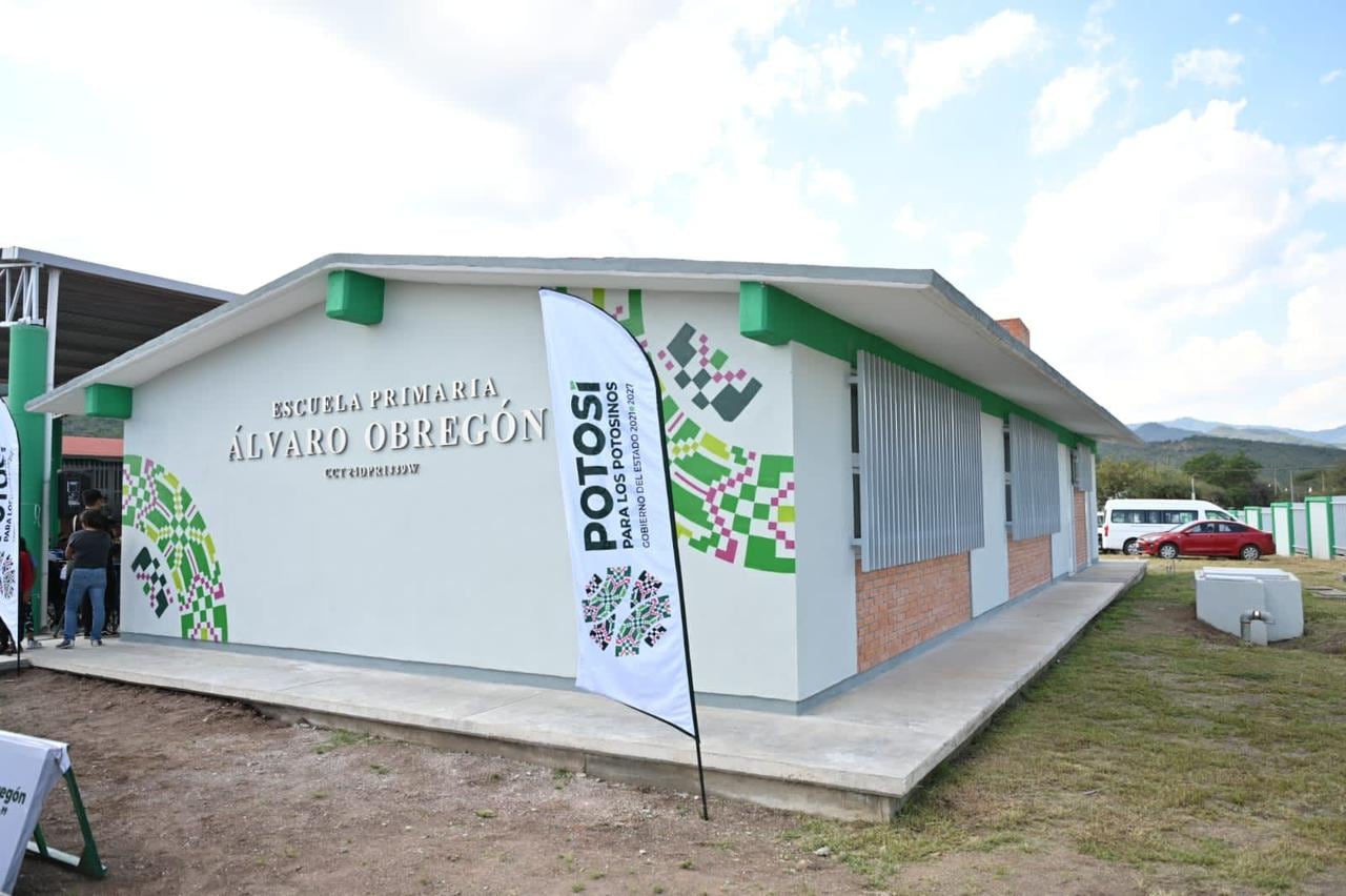 Ricardo Gallardo inauguró una nueva escuela en Ciudad Fernández, San Luis Potosí