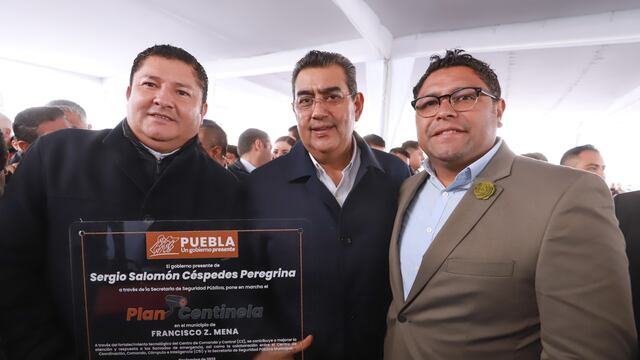 Sergio Salomón entrega 38 placas del ‘Plan Centinela’