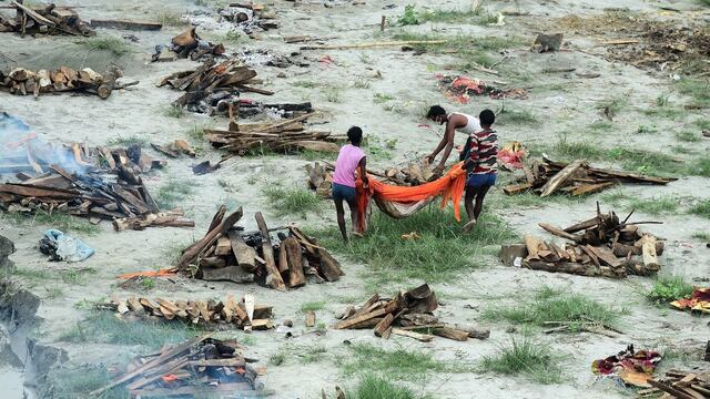 Cuerpos en el Río Ganges