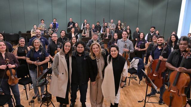 Maru Campos con la OFECh en su trigésimo aniversario