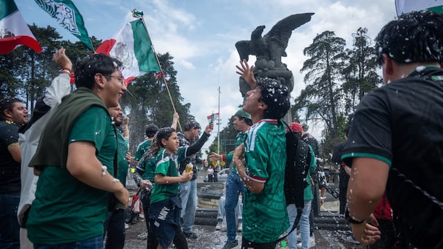 Ricardo Moreno coordina operativo de seguridad y limpieza tras festejo del triunfo de México.