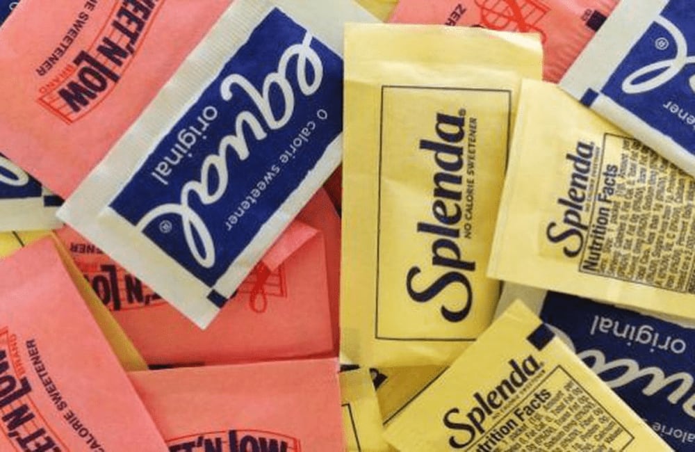 Los edulcolorantes no son tan sanos como parece, determina la OMS