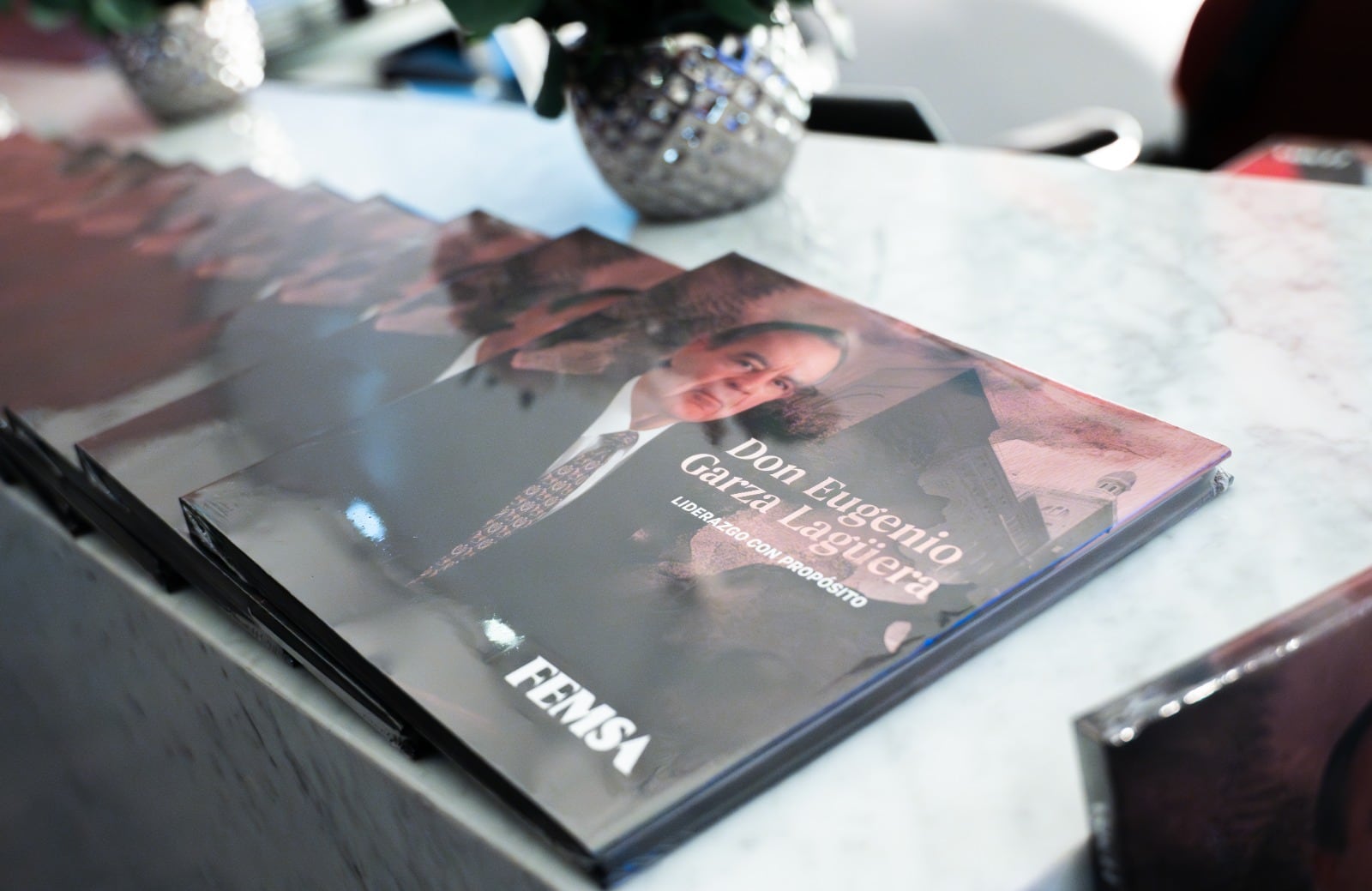 Presentan libro sobre vida y legado de Eugenio Garza Lagüera en Monterrey