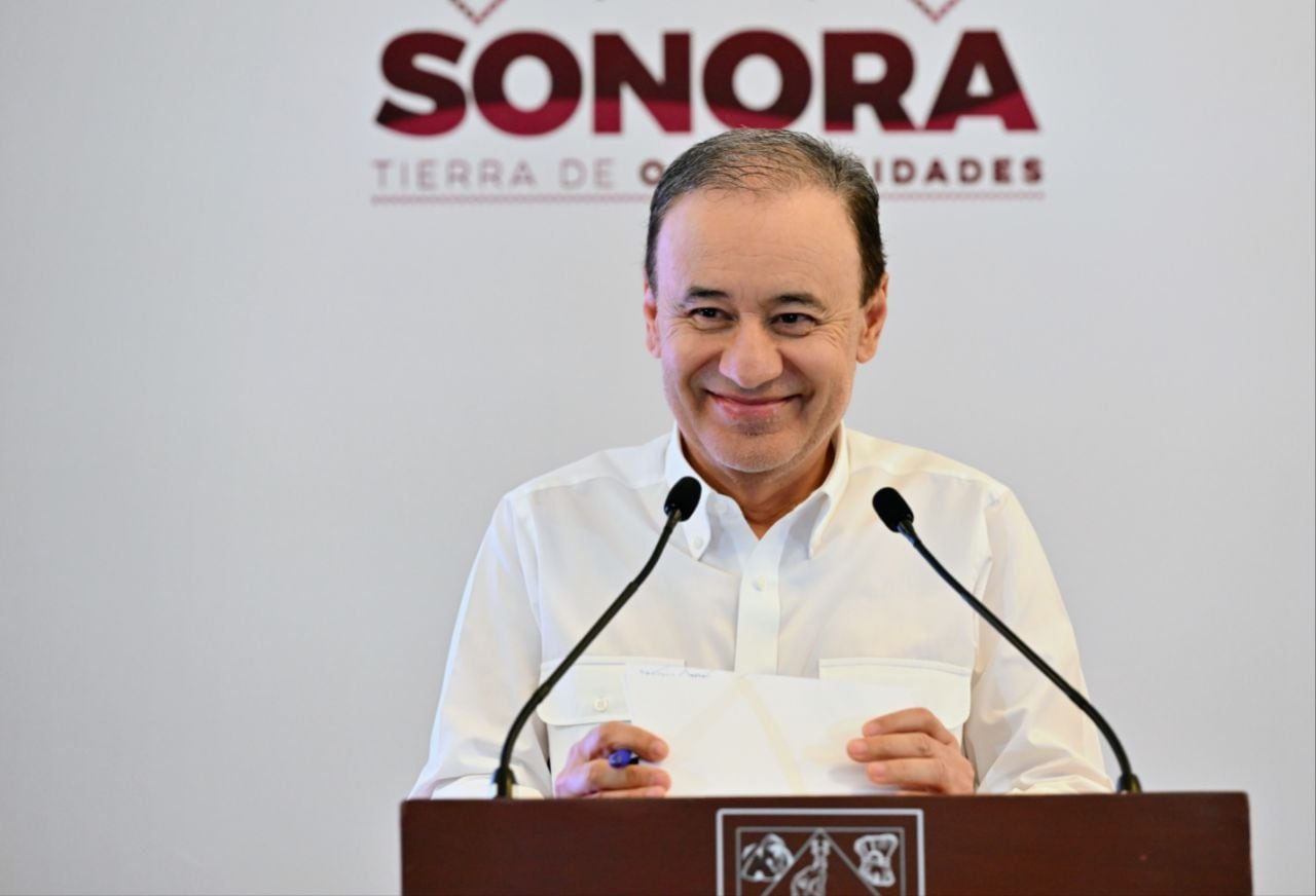 Alfonso Durazo lanza “Borrón y Cuenta Nueva” y elimina adeudos vehiculares.