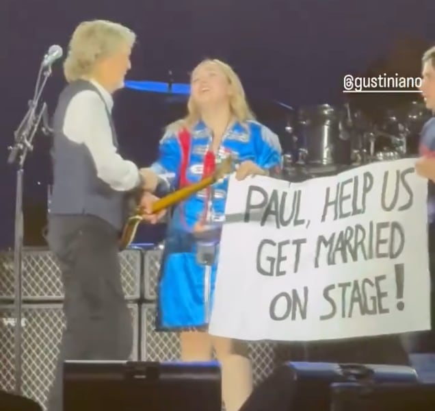 Fan pide matrimonio en concierto de Paul McCartney y el propio músico ayudo