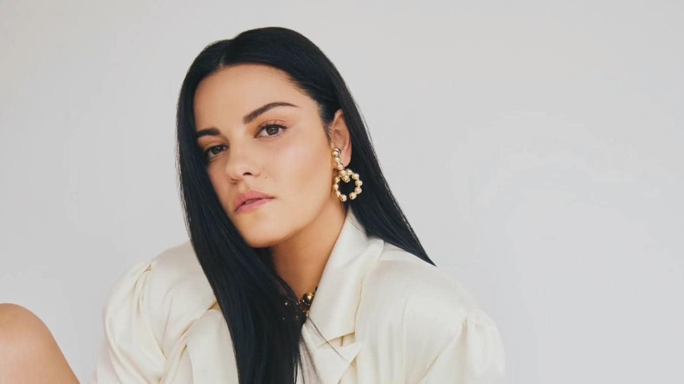 El libro de Maite Perroni, Mi viaje como Rebelde, donde narra en fotos su historia como RBD