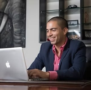 César Vega, asesor financiero que se quejó de la app de BBVA